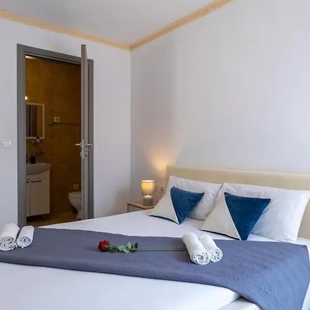 On Liberty Square Guest house Porec
