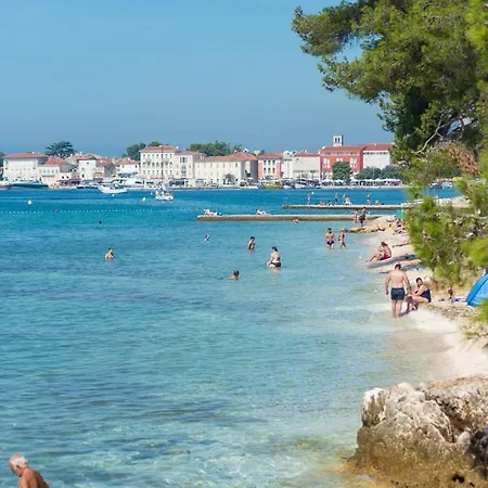 On Liberty Square Pensión 3*