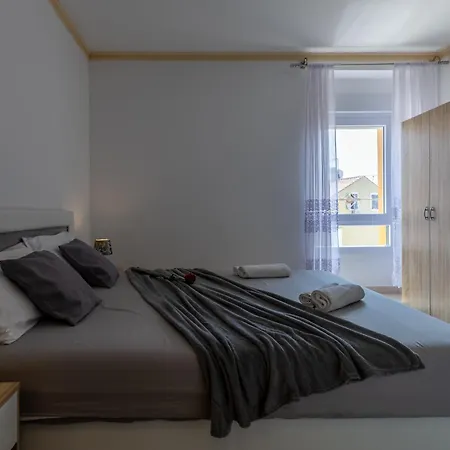 On Liberty Square Гостевой дом 3*